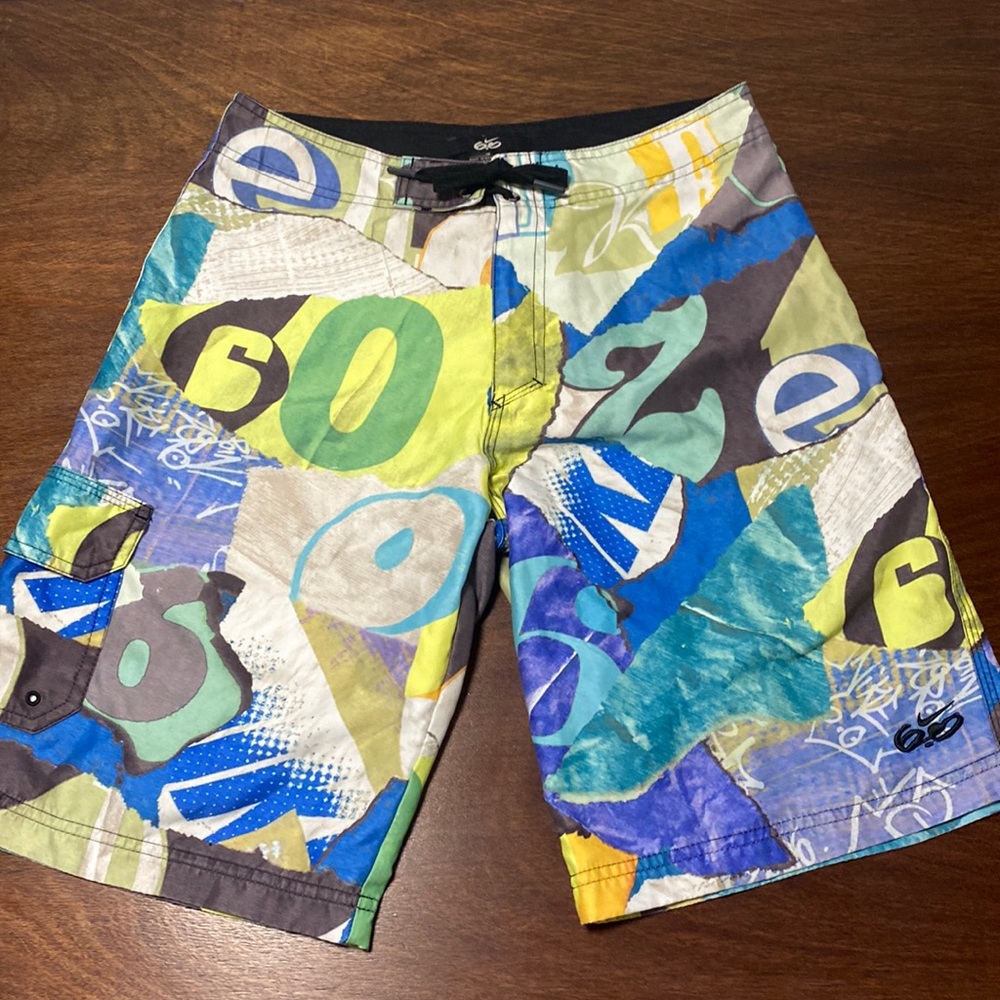 Vintage Nike 6.0 Logo Splatter Board Shorts Size 18